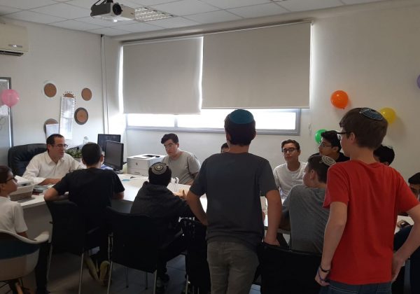 ימ”ה חוגגים איתך. יש לך יומולדת??🎂🎂🍰🍰