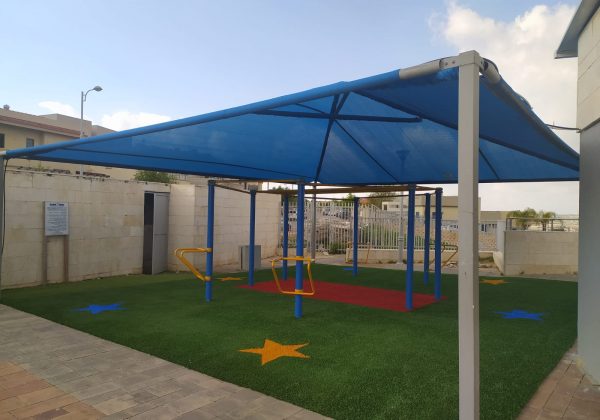 התחדשנו במשטח דשא גמיש
