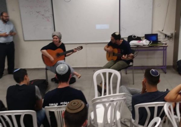 פורצים את המסגרת- שוברים את הגבולות!