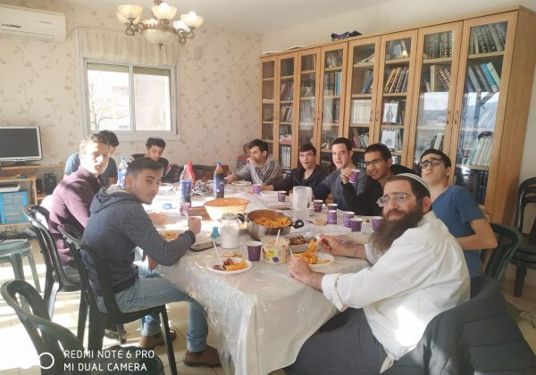 מסיבת חנוכה כיתה יב